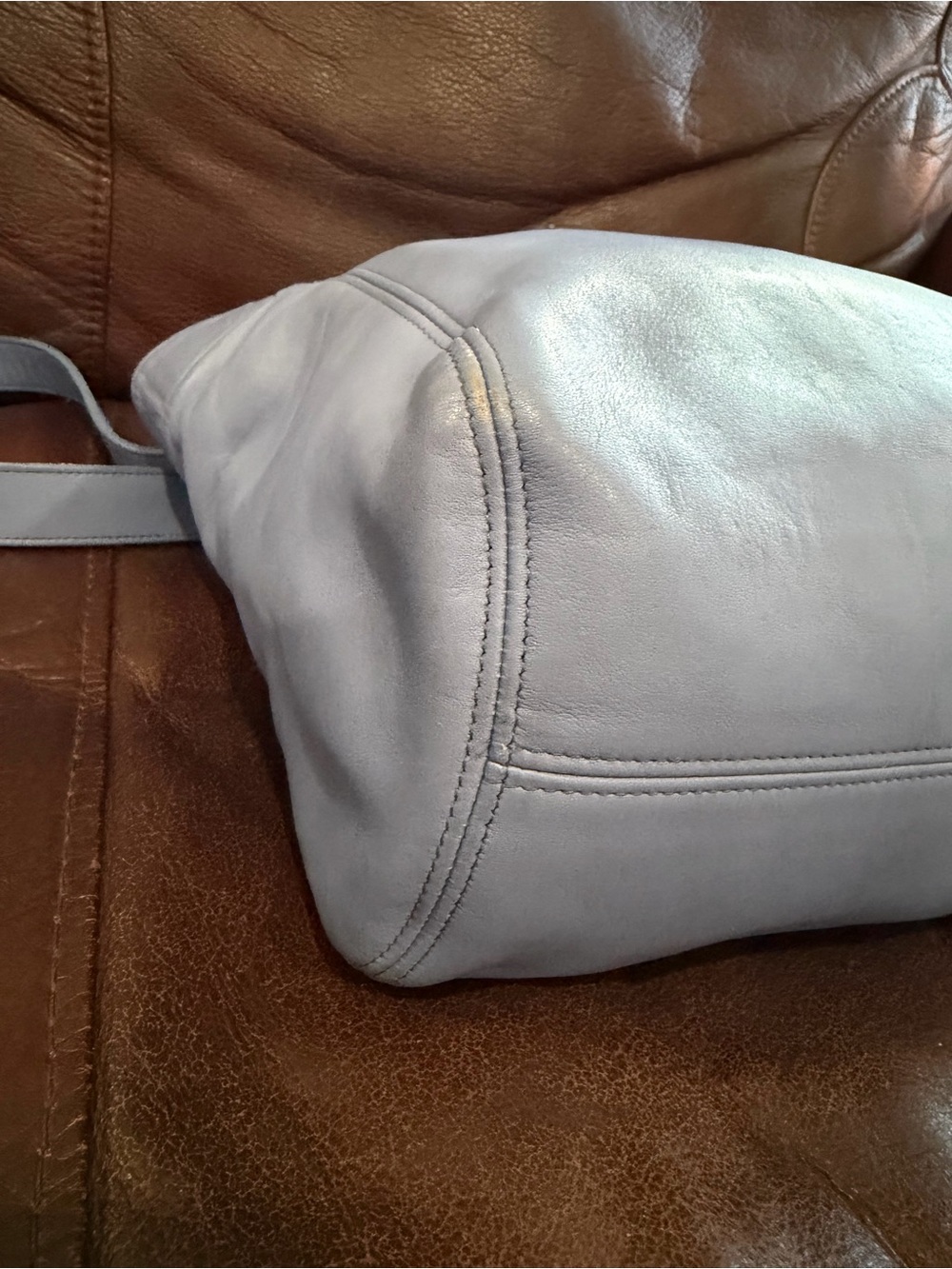 Coach Light Blue Leather Shoulder Bag- Authenticated rare blue color - Picture 5 of 10